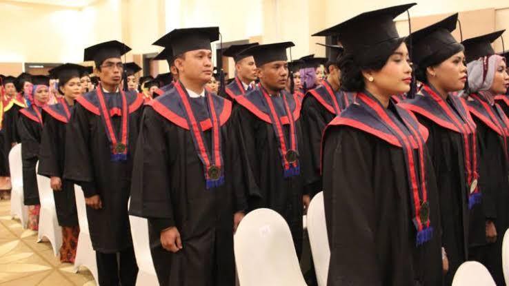 Kisah Pengorbanan Ibu Menunggu Anaknya Pulang Dan Berubah, Sedih Dan Bermakna