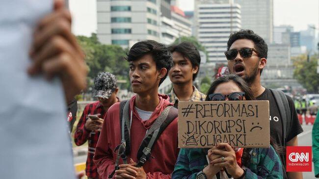 Demo di Patung Kuda, Massa Nyanyikan 'Jokowi Fasis'