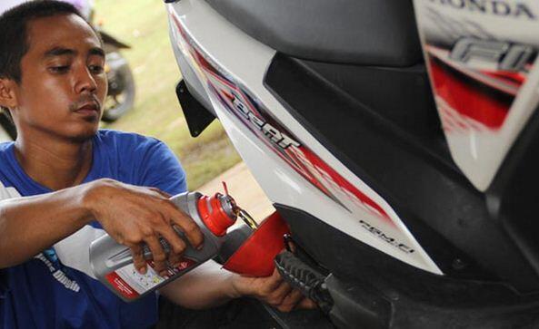 Fungsi Oli Mesin Pada Mesin Motor