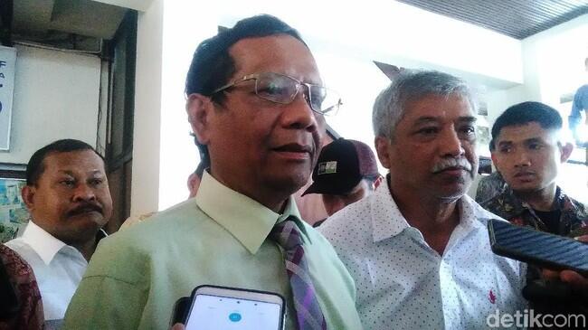 Amien Rais Akan Jewer Kabinet Jokowi yang Tak Becus Kerja, Ini Kata Mahfud