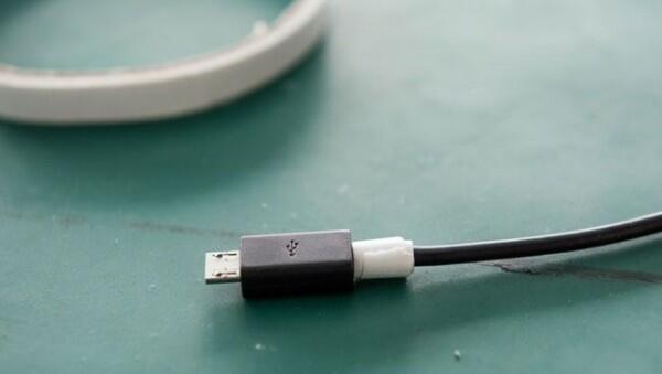 5 Cara Sederhana Merawat Charger Handphone Agar Tidak Mudah Rusak
