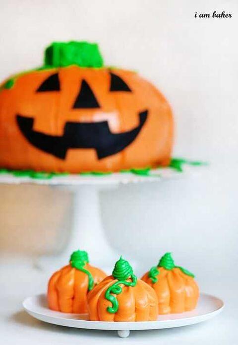 Bikin Ngiler! Aneka Kue Labu Helloween yang Patut Agan Coba, No.8 Ada Kucingnya