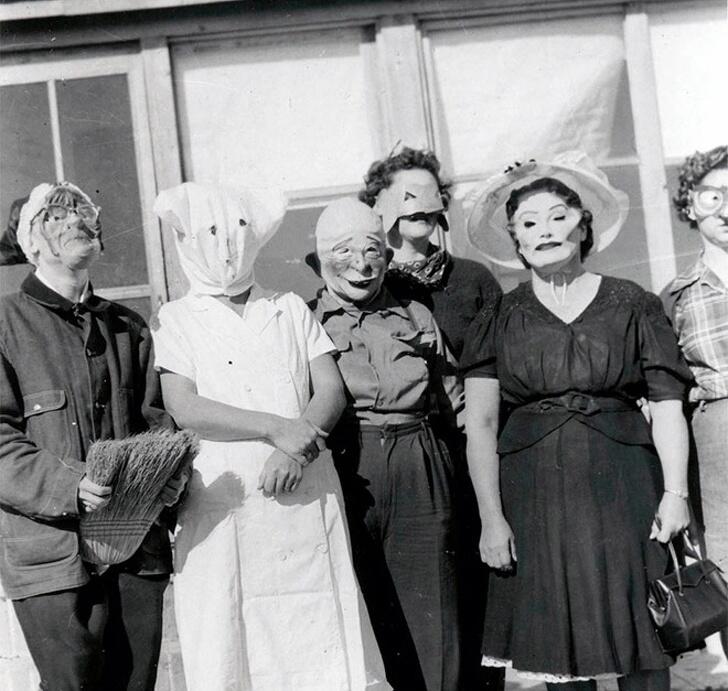 Asli Creepy! Begini Kostum Halloween Zaman Baheula