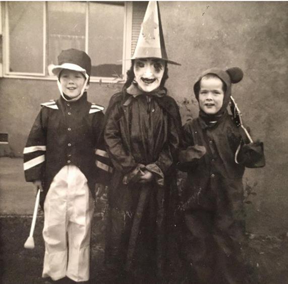 Asli Creepy! Begini Kostum Halloween Zaman Baheula