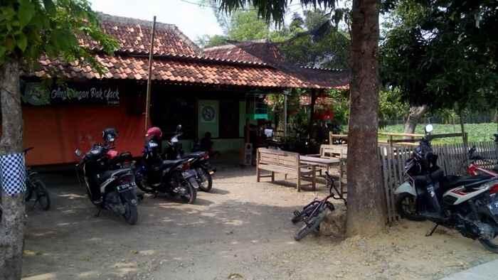 10 Angkringan di Jogja yang Enaknya Ngangenin