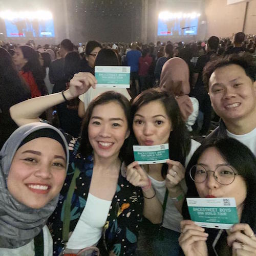 10 Alasan Konser Backstreet Boys di Jakarta PECAH Banget! ...Buat ANE