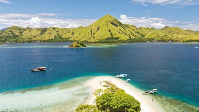 Ini Alasan Kenapa Pulau Komodo Bisa Mahal, Gan