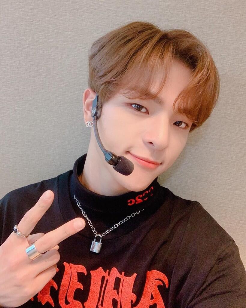 BOF Penampilan terakhir Woojin di Stray Kids