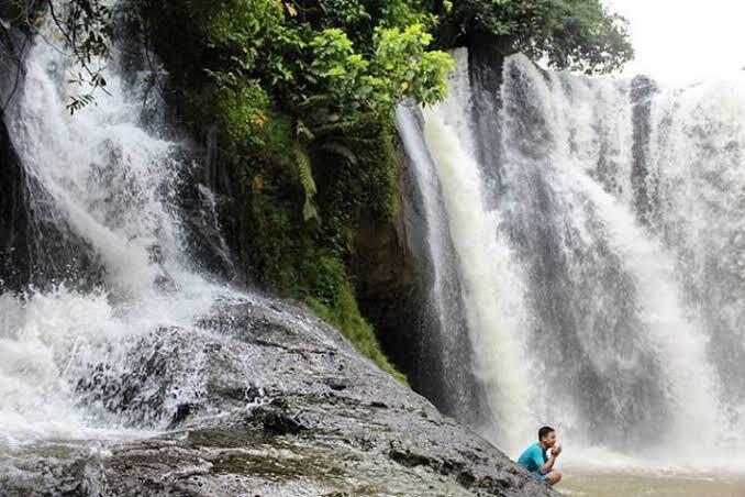 LEGENDA CURUG SATA