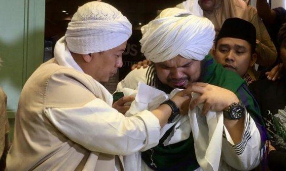 Pakai Shampoo Apa Opick Cuci Rambut Rasulullah SAW?