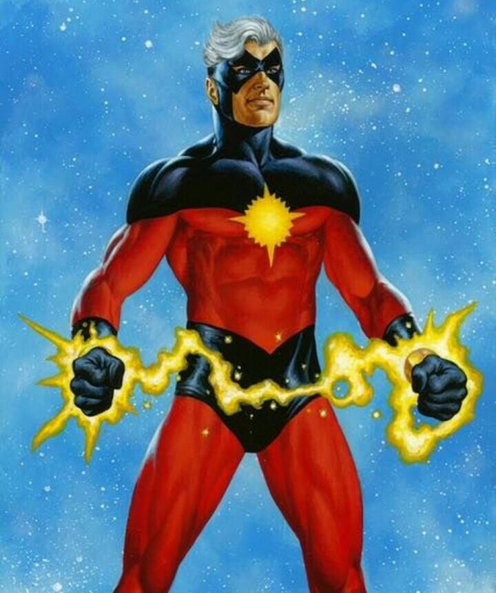 Superhero, Kok Alien?
