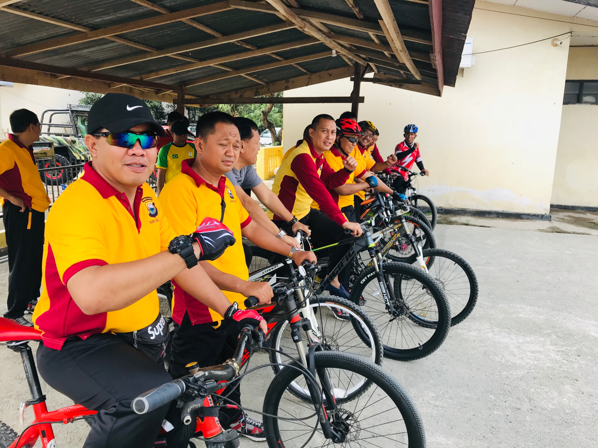 Kapolsek Panca Rijang Pimpin Anggota Gowes Bareng