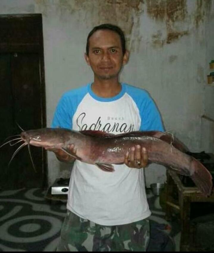 Milik Pria Ini Gede Dan Panjang Banget, Bisa Diapain Aja Ya?