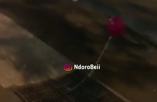 Viral Video Balon Menyeberang Jalan, Si Perekam Menangis Ketakutan! Benarkah Hantu?