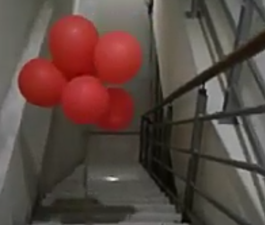 Viral Video Balon Menyeberang Jalan, Si Perekam Menangis Ketakutan! Benarkah Hantu?