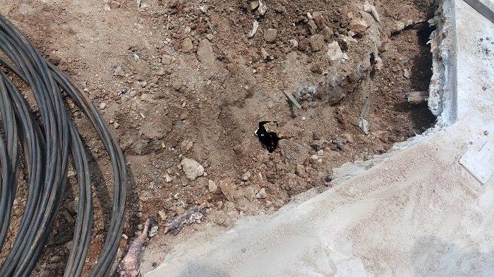 Diduga karena Proyek Trotoar, Kabel Bawah Tanah di Cikini Terbakar