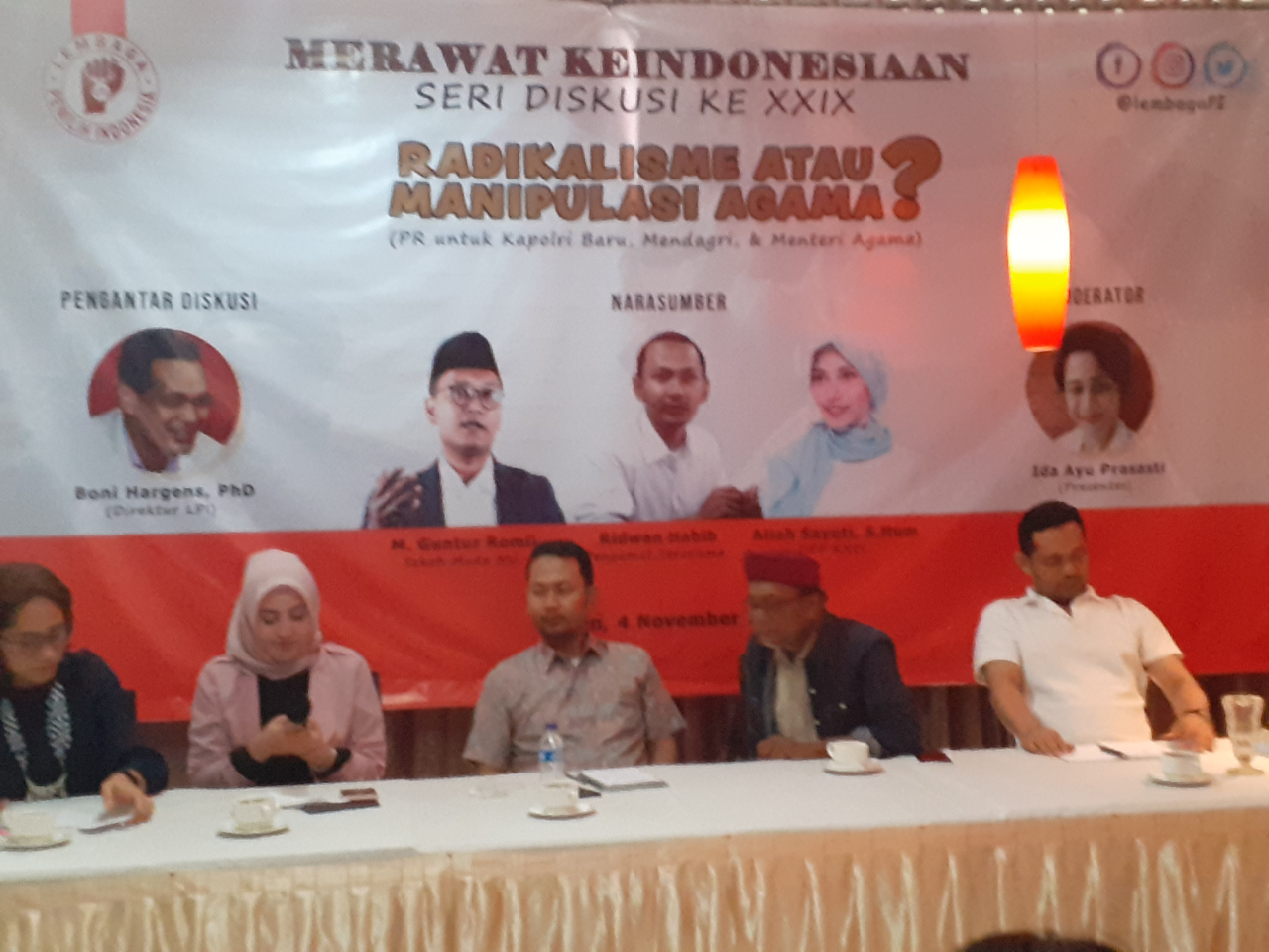 BONI HARGENS: BAGAIMANA ISTILAH RADIKALISME DIPERLUNAK MENJADI MANIPULATOR AGAMA