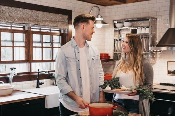 5 Tips Ampuh Biar Pasanganmu Bersikap Romantis