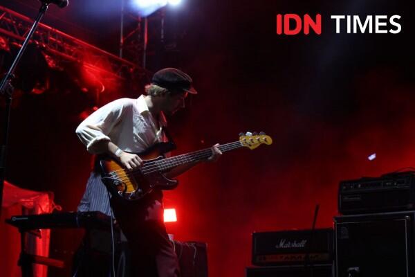 10 Keseruan Penampilan Band Indie FUR di Panggung Hari Kedua GUDFEST