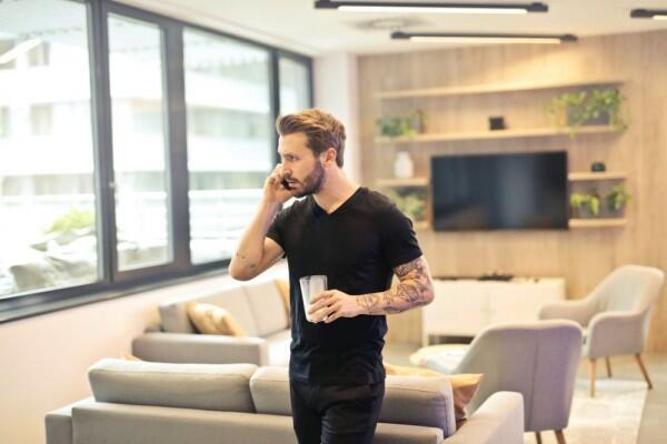 5 Tips Agar Tidak Merasa Kehilangan Saat Ditinggal Pergi Sahabat Baik