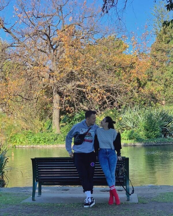 9 Ide OOTD Couple ala Gisel & Wijin, Kompak dalam Berbagai Gaya