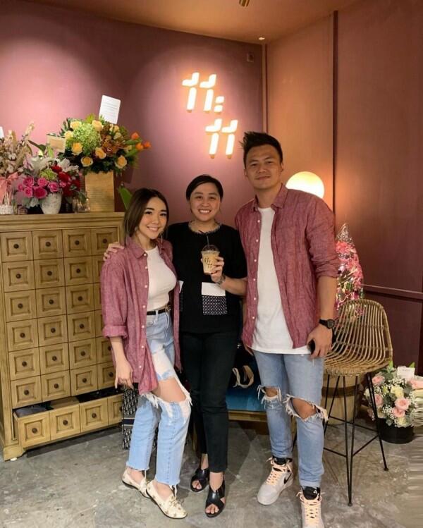 9 Ide OOTD Couple ala Gisel & Wijin, Kompak dalam Berbagai Gaya