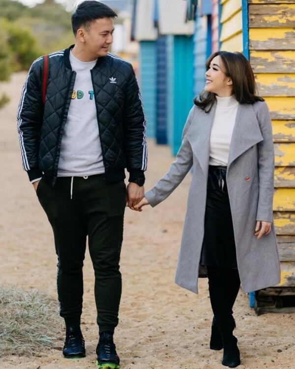 9 Ide OOTD Couple ala Gisel & Wijin, Kompak dalam Berbagai Gaya