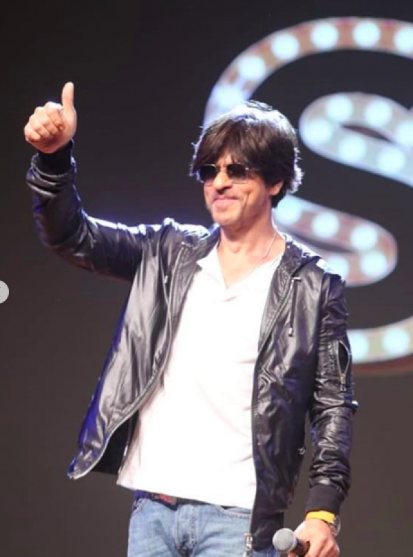 10 Momen Ultah Shah Rukh Khan, Dirayakan Ribuan Orang di Burj Khalifa