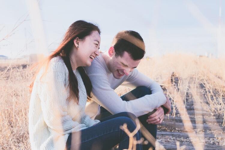 7 Fakta Menarik Orang Pendiam Yang Penuh Kejutan Tak Terduga