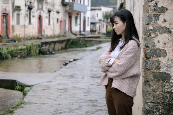 7 Fakta Menarik Orang Pendiam Yang Penuh Kejutan Tak Terduga