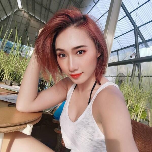 Manis Banget, 10 Potret Cosplayer Lola Zieta yang Curi Perhatian