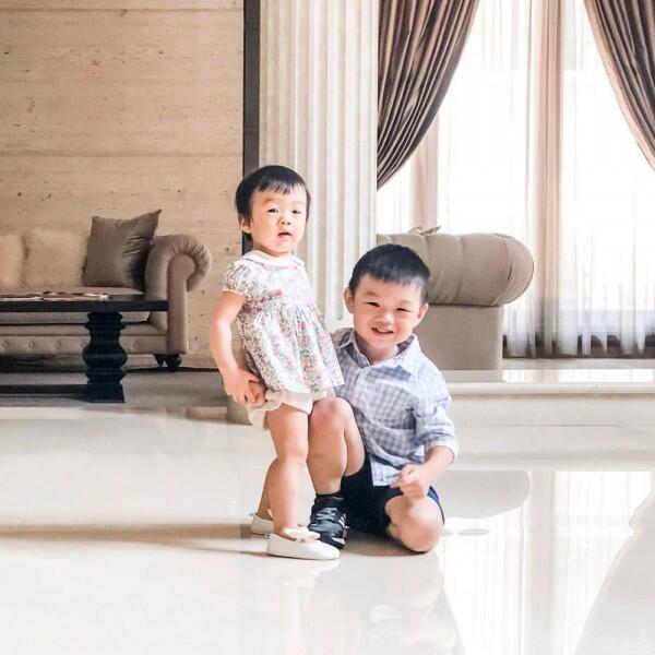 Gemas Banget! 10 Potret Kedekatan Wilford & Amelie, Anak Vania Larissa