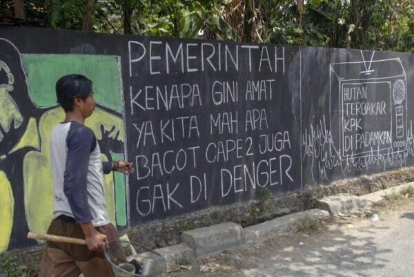 Studi: Indonesia Krisis Media Sosial karena Pemerintah Gemar Memblokir