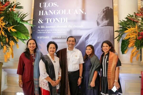 Dikenal Tegas, 10 Sisi Romantis Luhut Pandjaitan yang Family Man