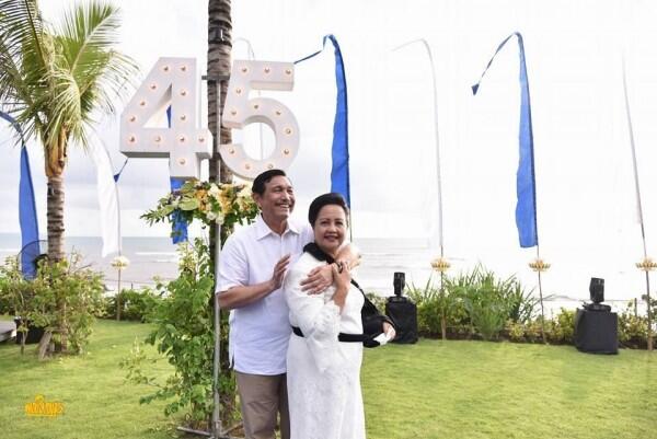Dikenal Tegas, 10 Sisi Romantis Luhut Pandjaitan yang Family Man