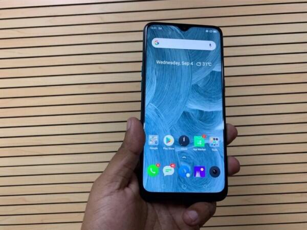 7 Smartphone yang Rilis di November 2019, Ada HP Lipat Motorola loh!