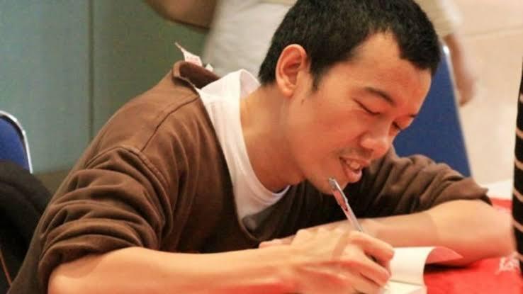 Tere Liye : Sang Penulis Dari Pelosok