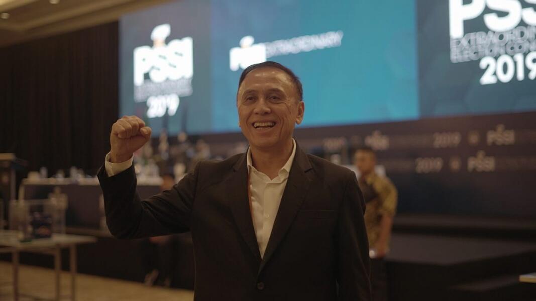 Simon McMenemy Kena PHK dari PSSI