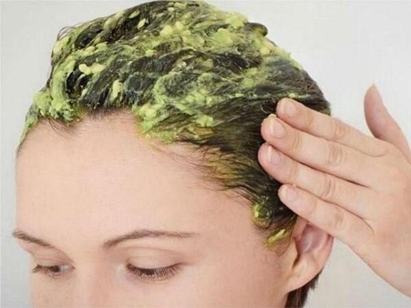 5 DIY Masker Rambut Alami yang Efektif Perangi Kerontokan
