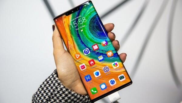 8 Smartphone Terbaru dengan Teknologi Reverse Wireless Charging