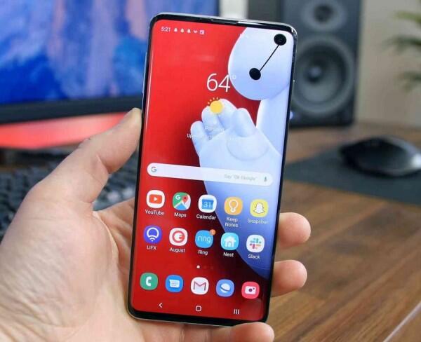 8 Smartphone Terbaru dengan Teknologi Reverse Wireless Charging