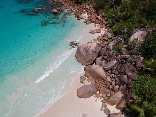 10 Pulau Paling Indah di Dunia, Indonesia Masuk dalam Daftar Lho!