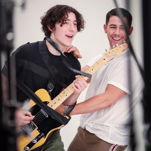10 Potret Frankie Jonas, Adik Jonas Brothers yang Keren Banget!