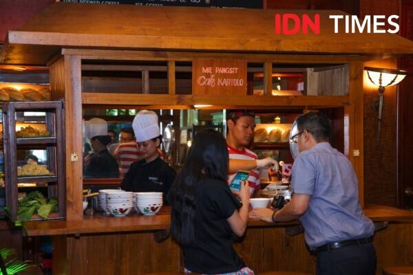 Gelar Festival Street Food, Hotel Ini Hadirkan Makanan Khas Spesial