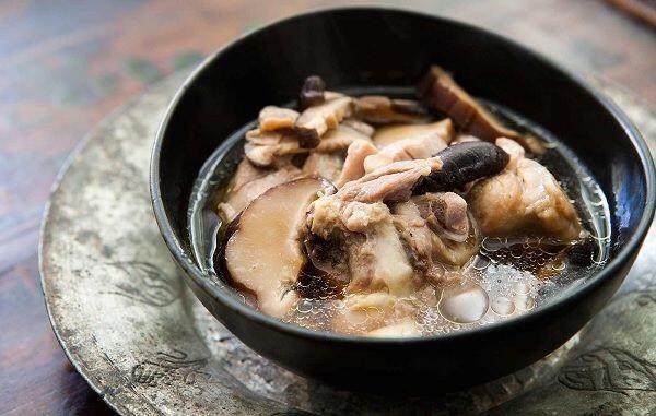 Gurih Maksimal, Ini Lho 5 Tips Jitu Membuat Kaldu Jamur Shiitake