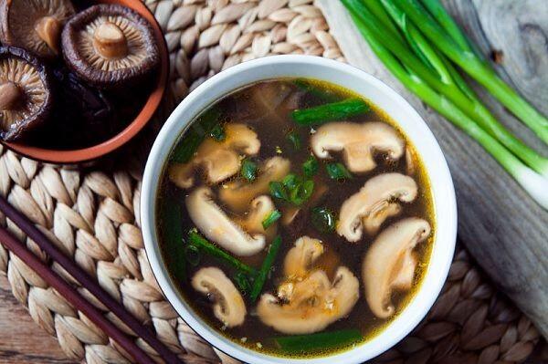 Gurih Maksimal, Ini Lho 5 Tips Jitu Membuat Kaldu Jamur Shiitake