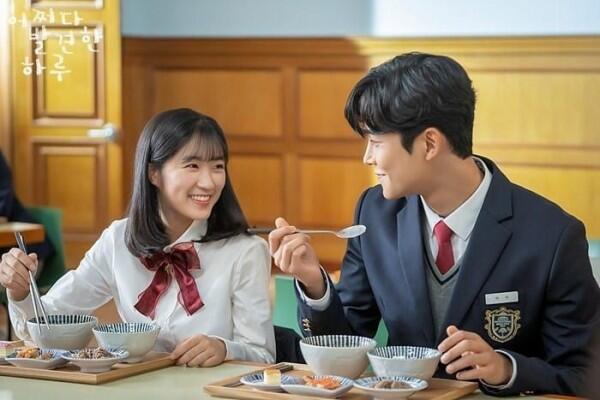 Makin Seru, 11 Adegan di K-Drama Extraordinary You yang Bikin Baper