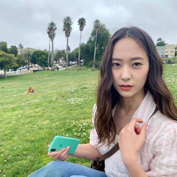 Akan Debut Main Film, 9 Potret Terbaru Krystal f(x) yang Makin Menawan