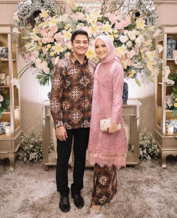 Dress sampai Kebaya, 10 Gaya Kondangan dengan Hijab ala Erica Putri