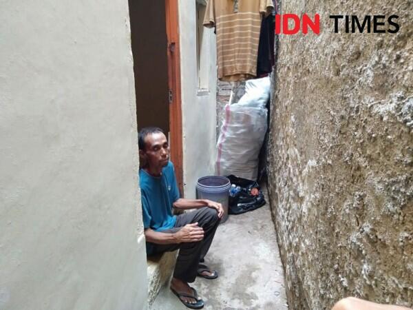 Keluarga Ungkap Fakta Kudus, Warga Jakarta yang Hidup Tanpa Listrik